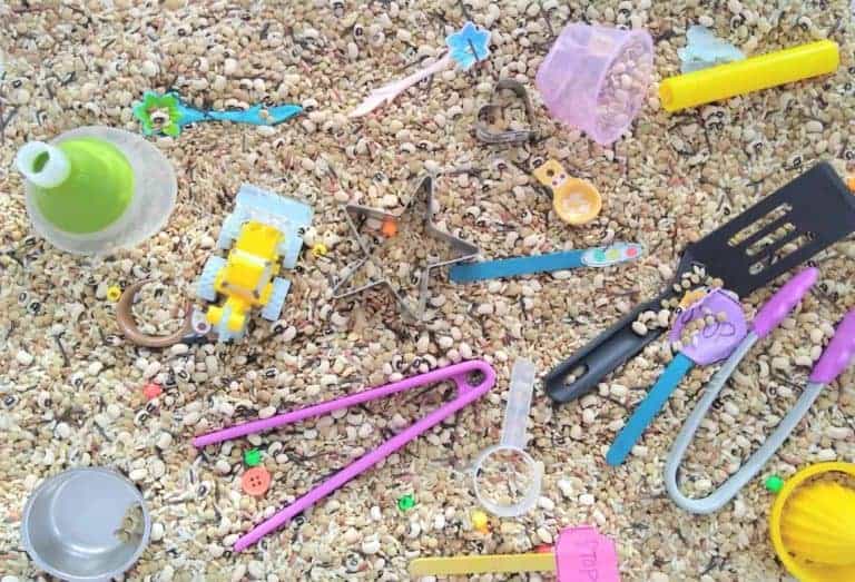 easy diy toddler sensory bin