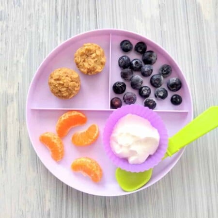 mini banana oat muffins