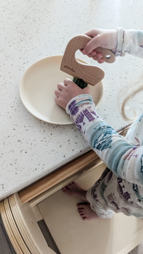 kids helping in the kitchen | meal prep