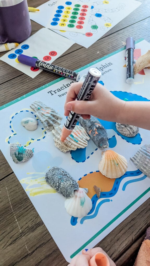 panting sea shells summer activity