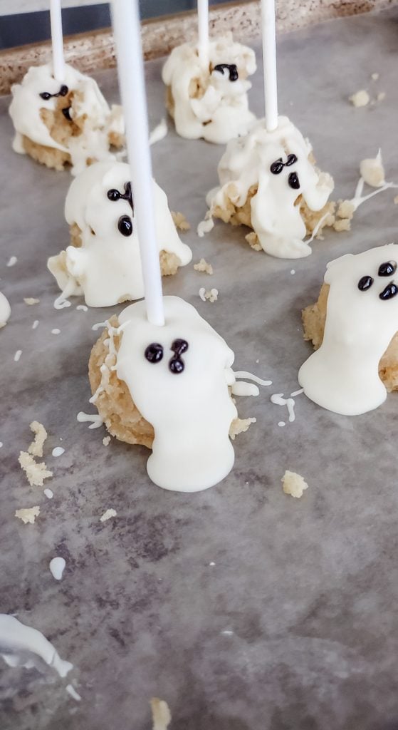 ghost cake pops
